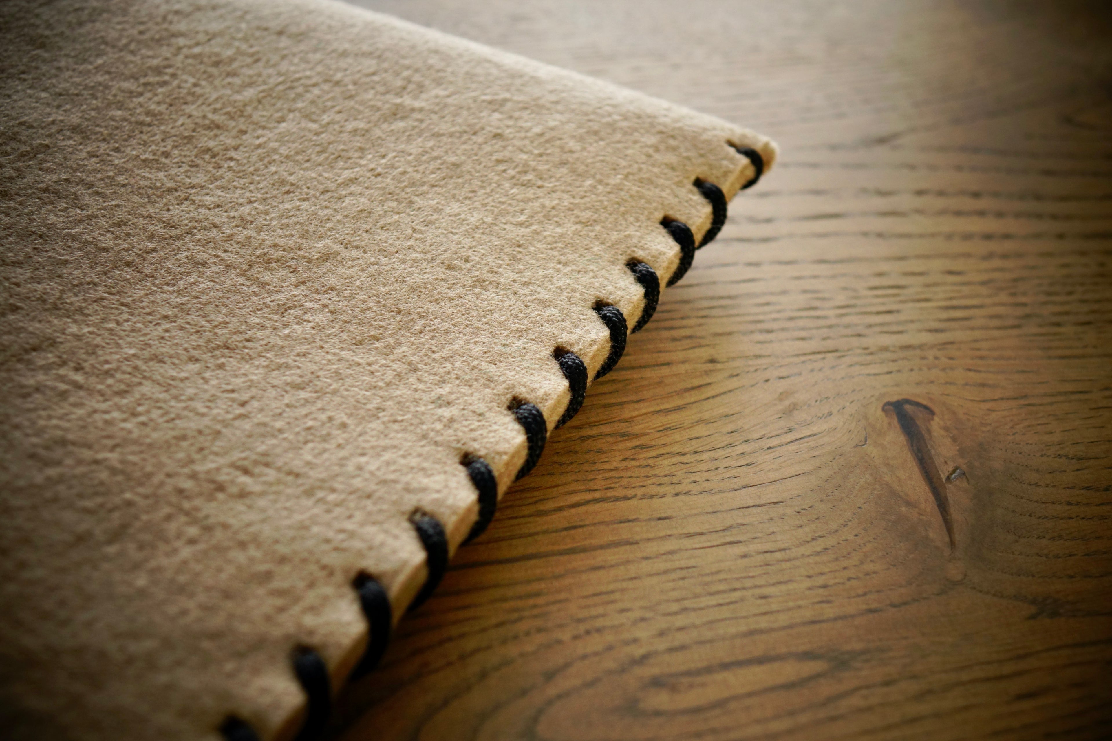 MacBook Case ZIP "with string" (Cappuccino&Black)