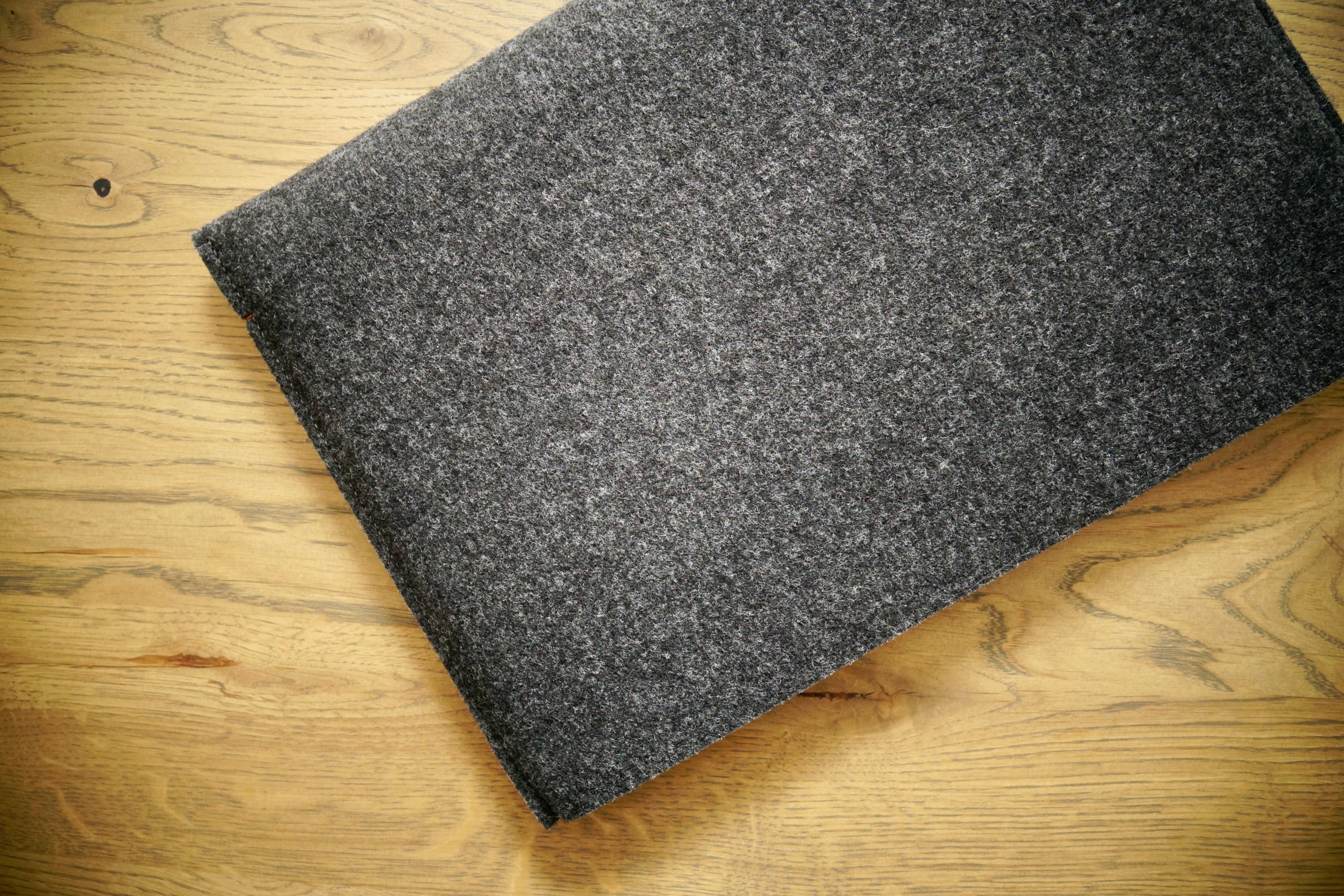 MacBook Case Simple (BLACK) (no logo)
