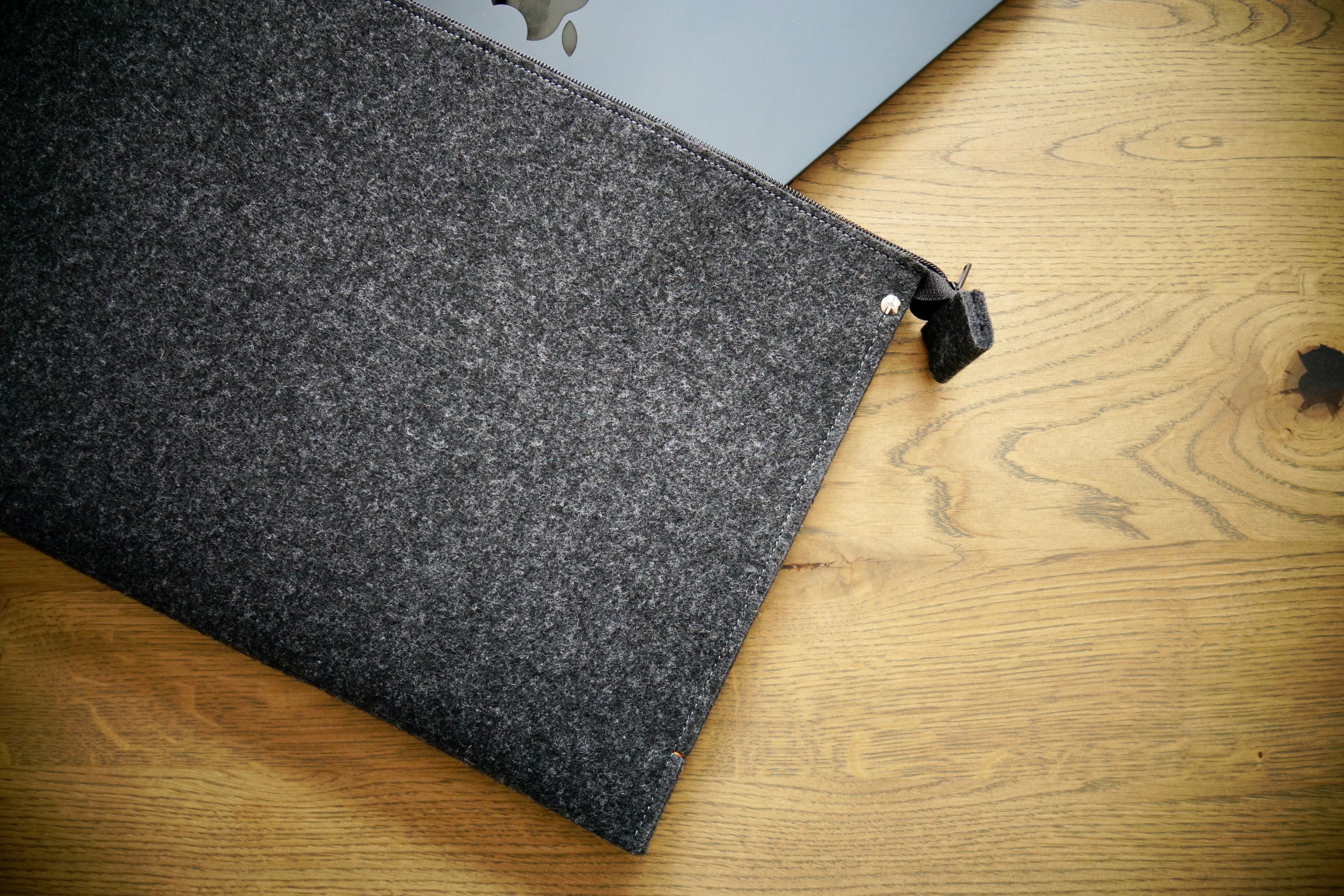 MacBook-Hülle ZIP (GRAU)