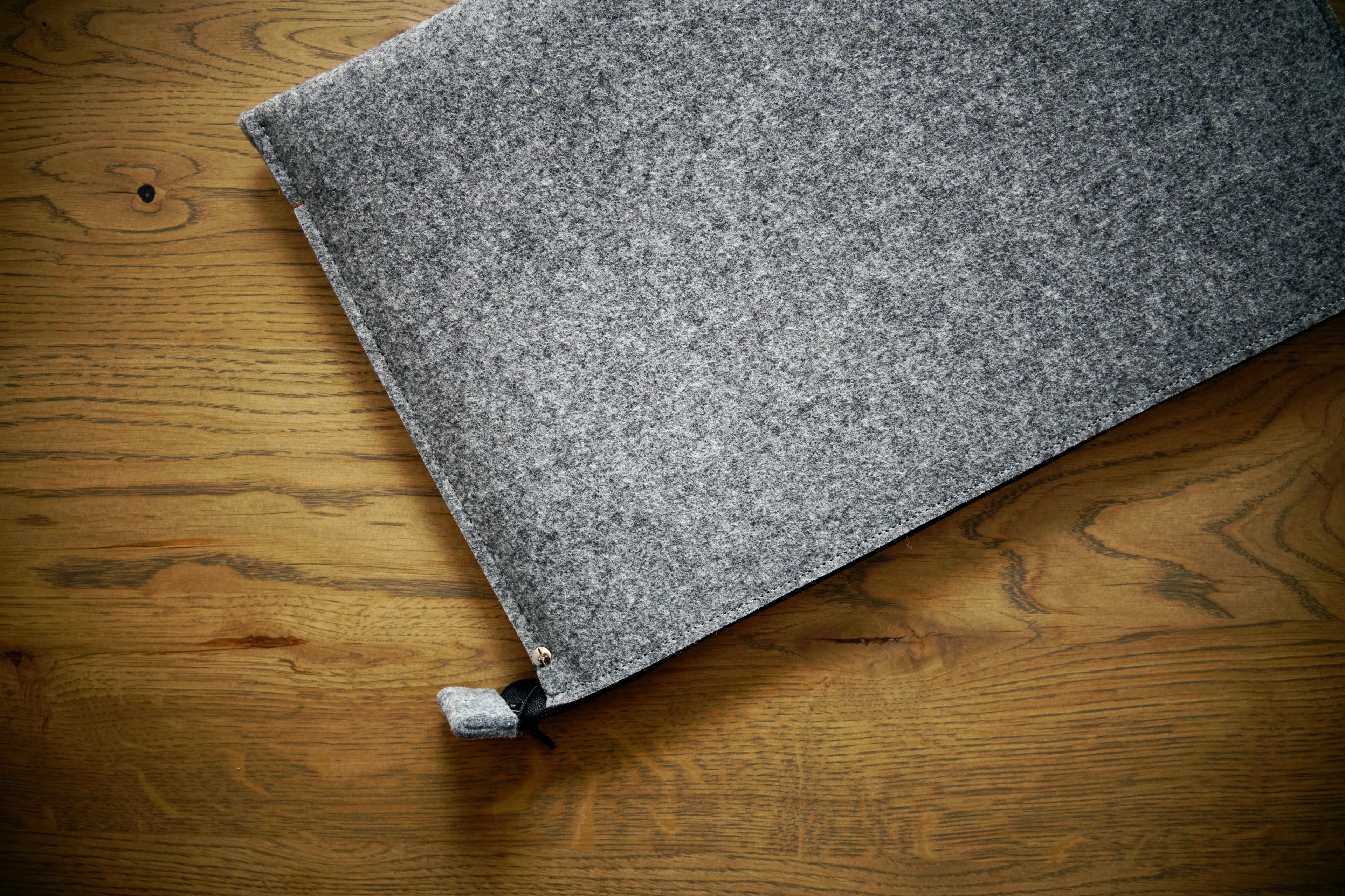 MacBook-Hülle ZIP (GRAU)