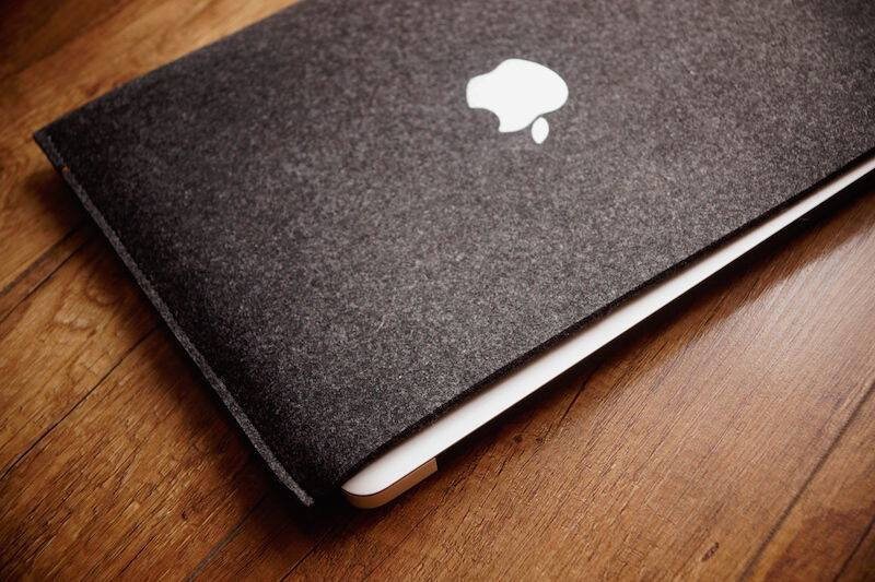 MacBook Case ZIP Simple (BLACK)