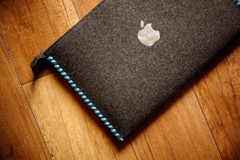 MacBook Case ZIP "with string" (Black&Blue)