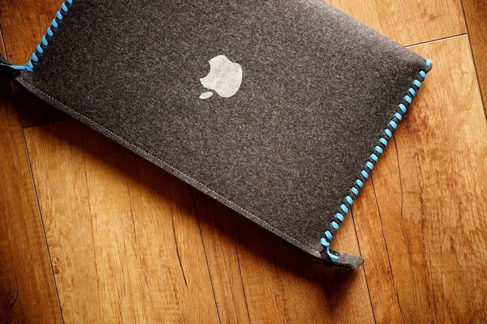 MacBook Case ZIP "with string" (Black&Blue)